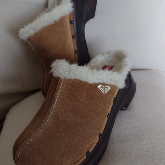 Roxy brand Laura clogs, in Suede & Shearling, size 7 - Picture 3 of 3